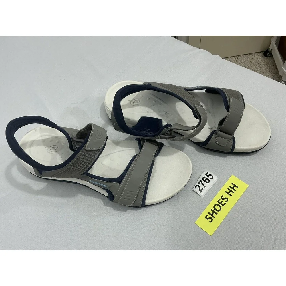 Men’s E Brand Senoise 3 Size 9.5 W Taupe Navy Strappy Waterproof Sandals NWOT